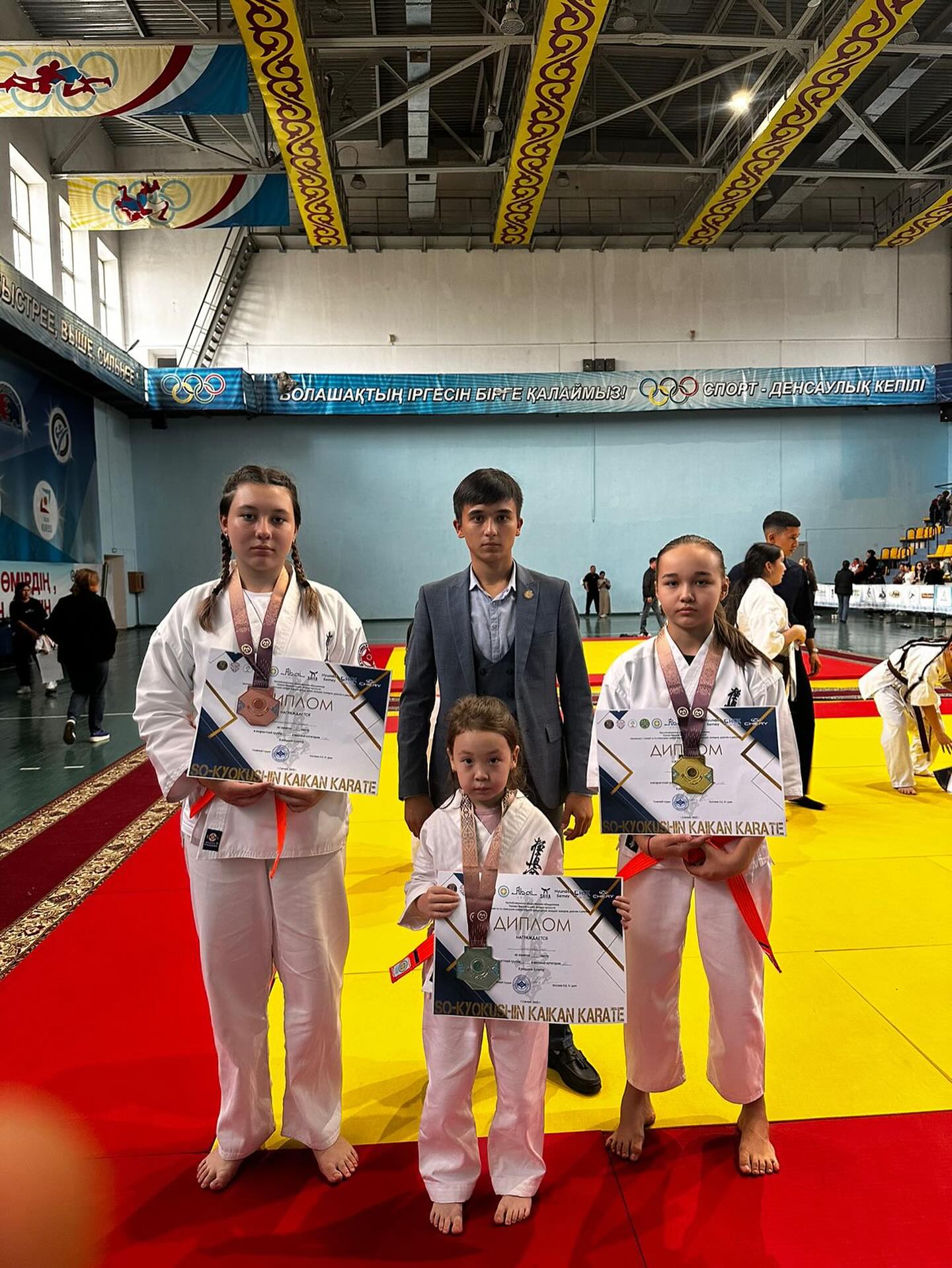 Отличные результаты на городских соревнованиях по карате!